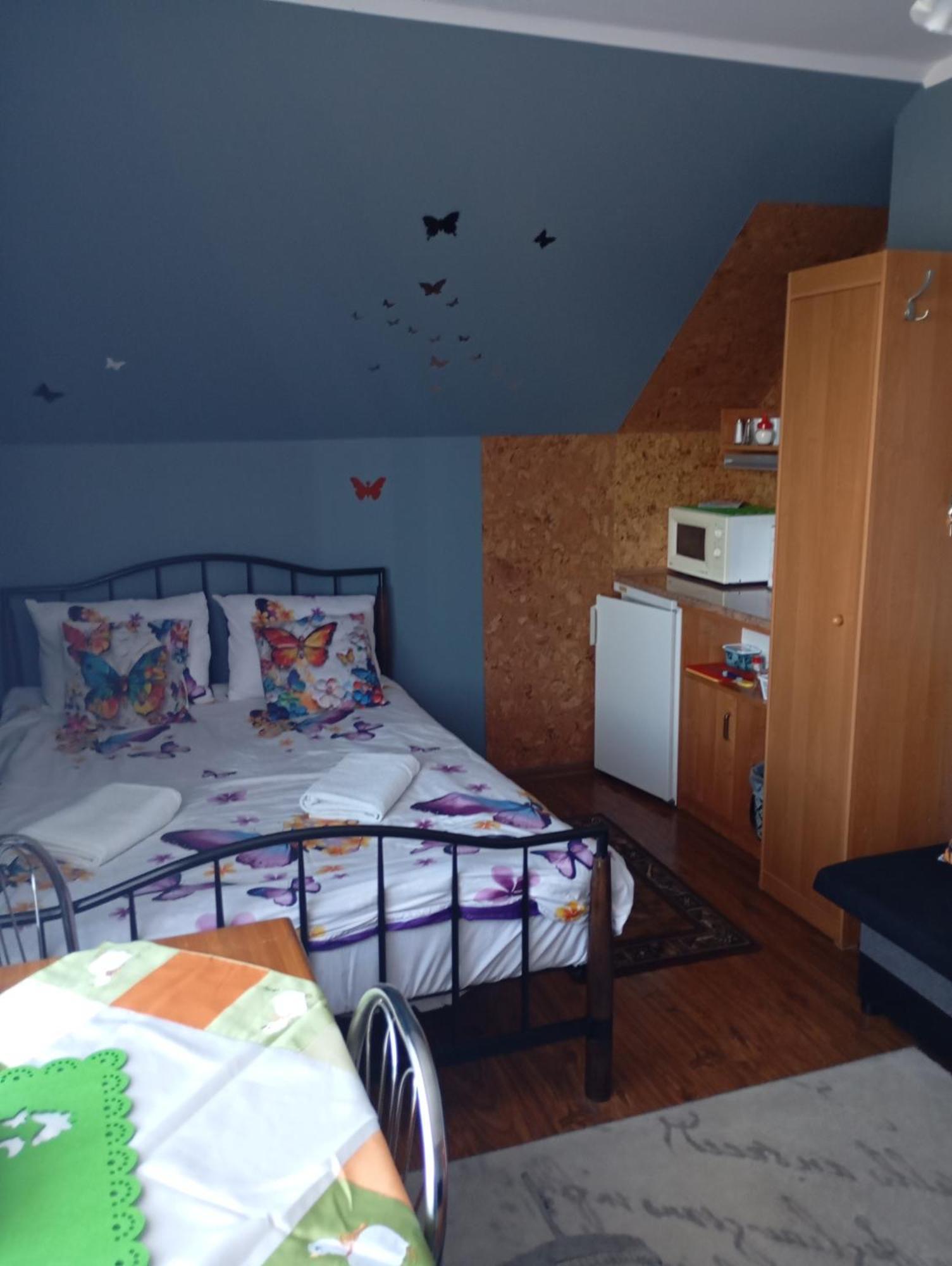 Pokoje Goscinne Surfinia Gdańsk Exterior foto